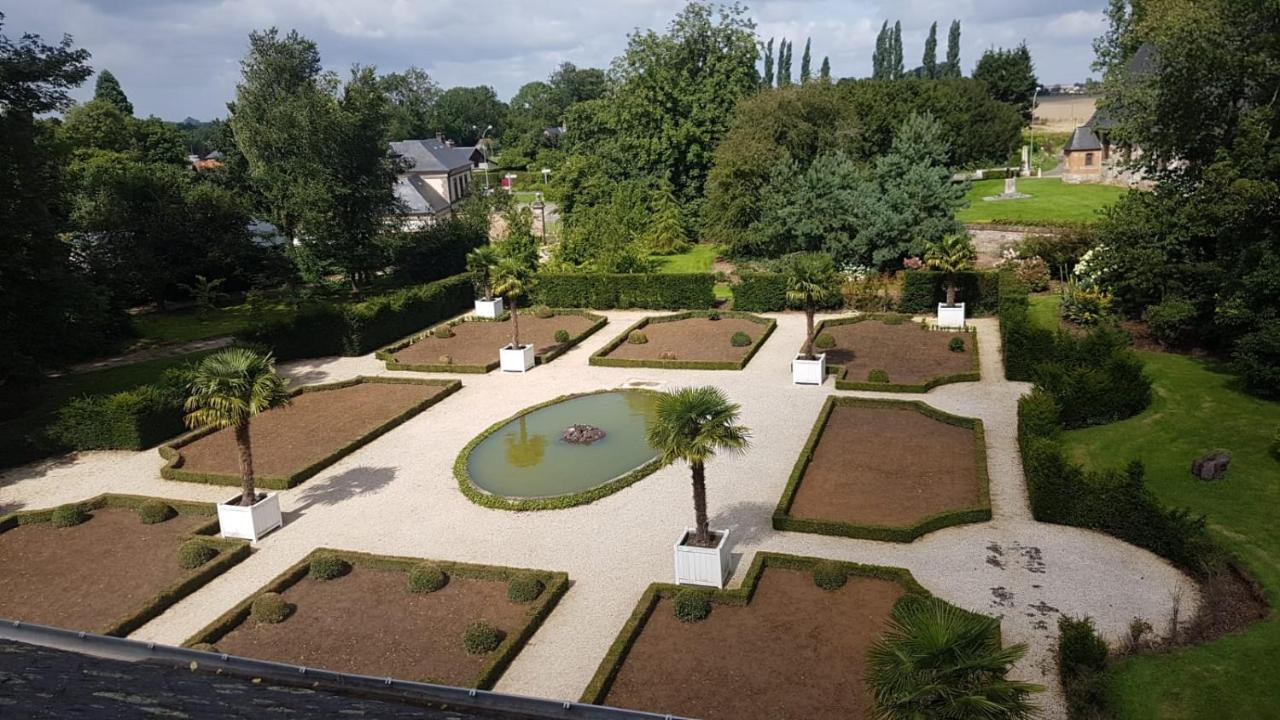 Chambre E Andre Le Domaine Des Jardins De Bracquetuit Exterior foto