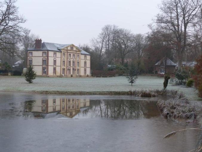 Chambre E Andre Le Domaine Des Jardins De Bracquetuit Exterior foto
