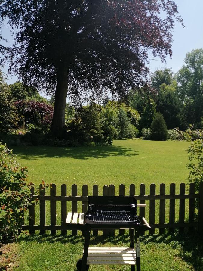 Chambre E Andre Le Domaine Des Jardins De Bracquetuit Exterior foto